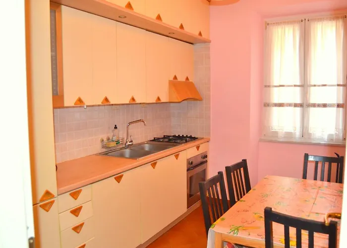House 2* Roma